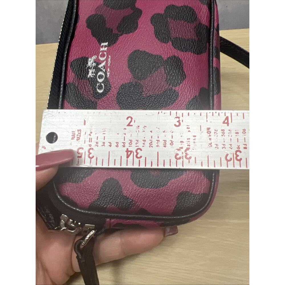 COACH Ocelot Vintage Print Pouch Crossbody Black/Red G1580 Made In Vietnam - Picture 15 of 16